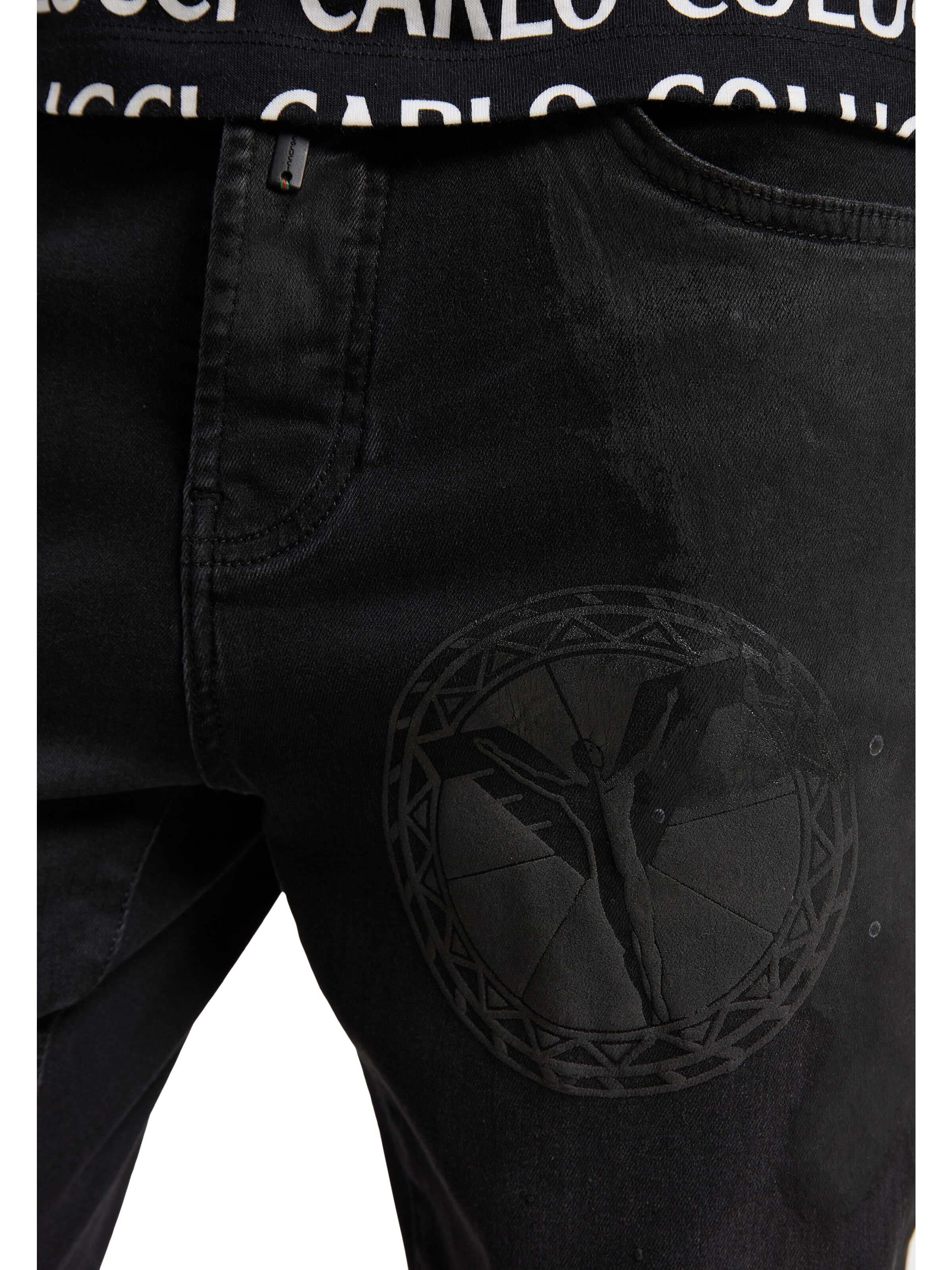 Destroyed Jeans im Used-Look mit Logopatch