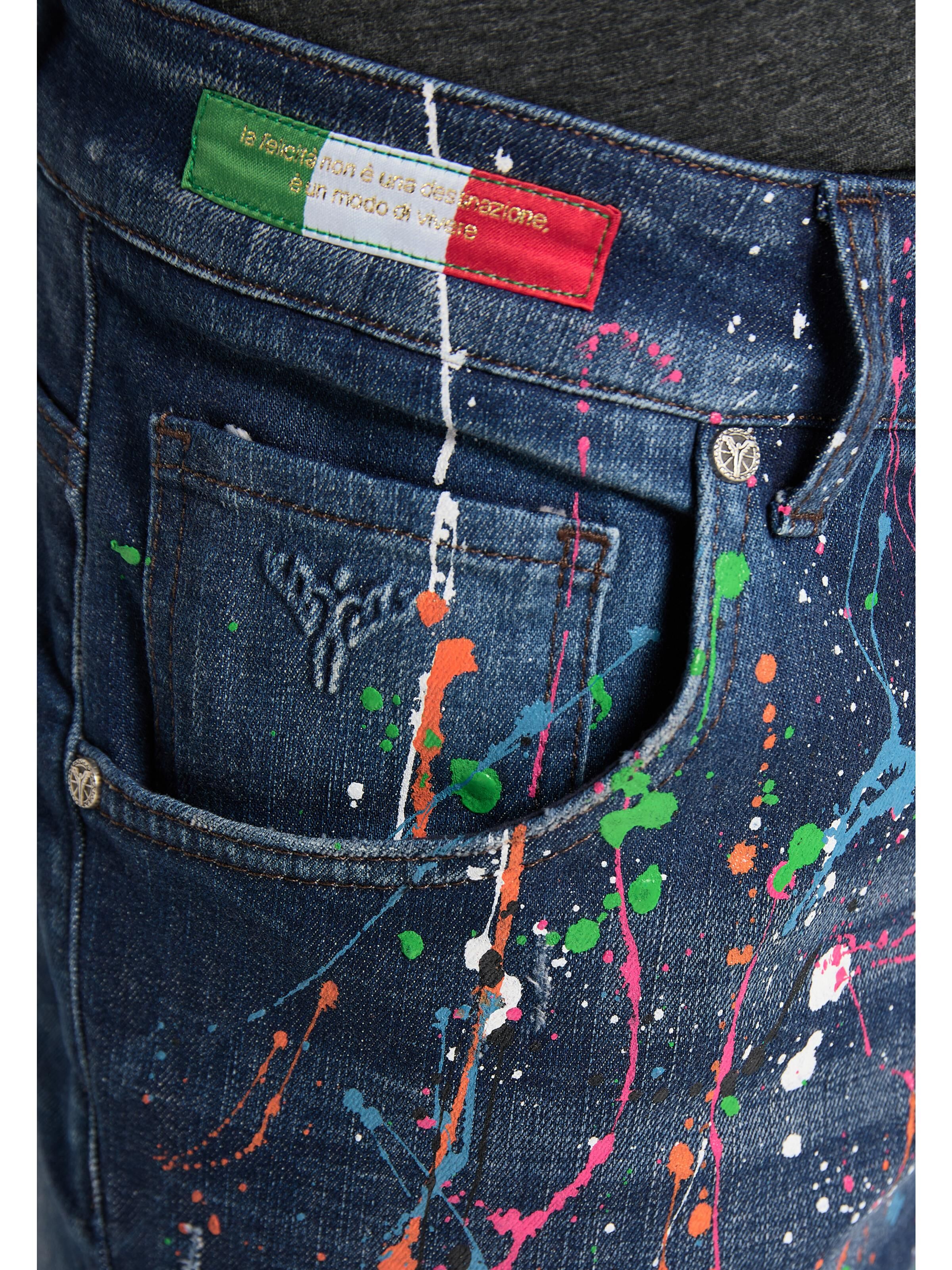 Jeans mit Color-Splashes